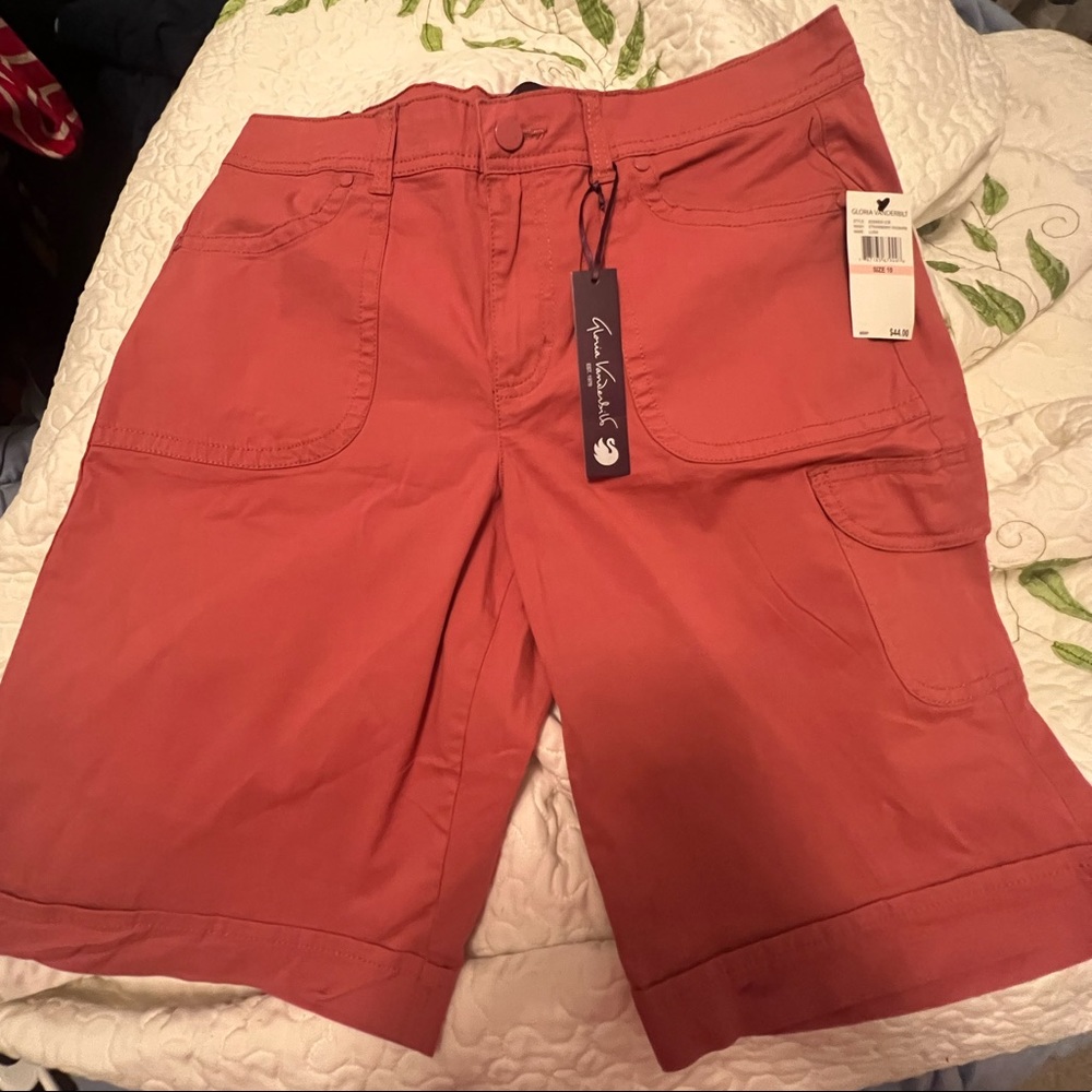 NWT Gloria Vanderbilt Luisa Shorts